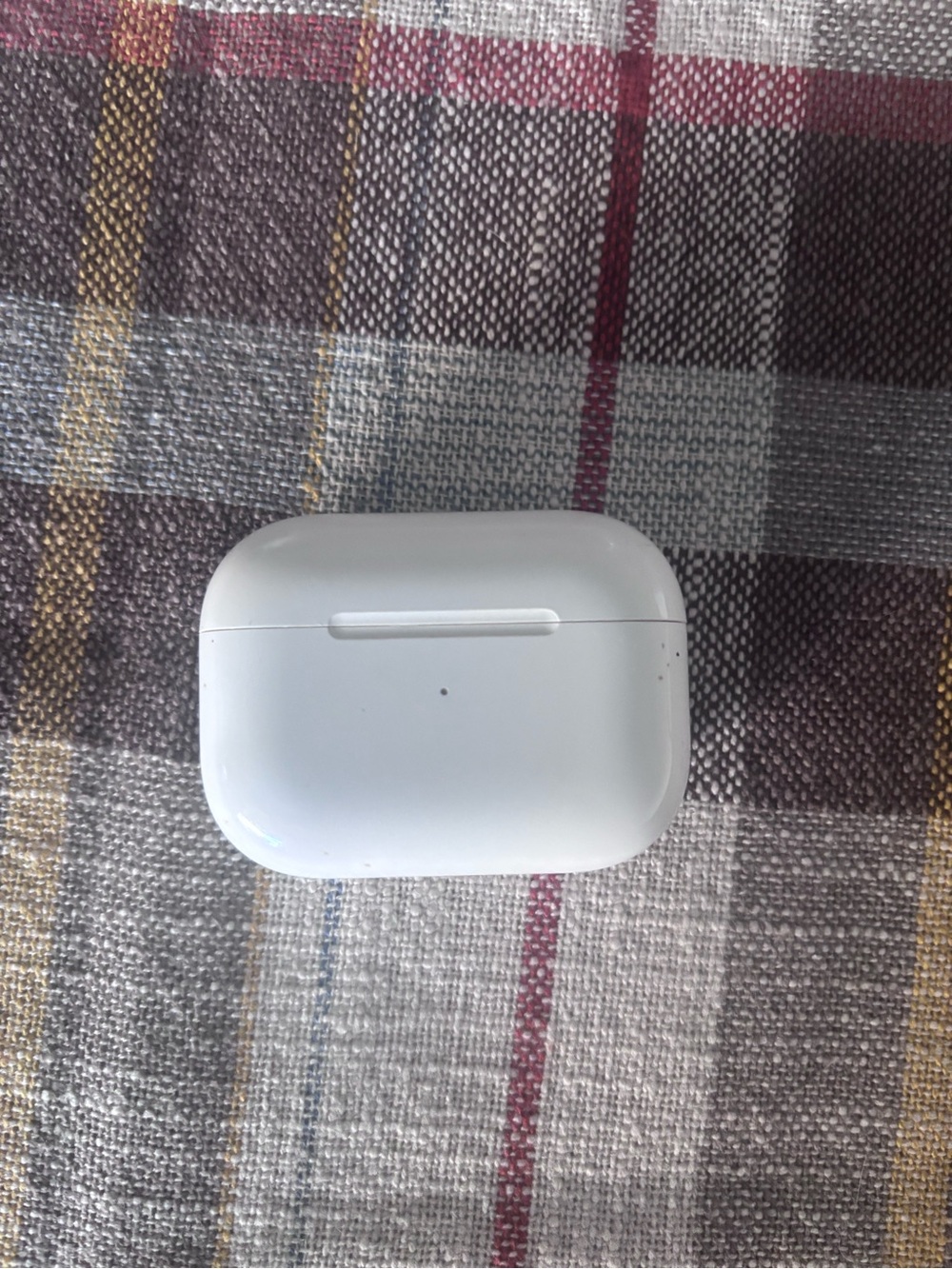 Apple Air Pods Pro 2 Charging Case and Ear Pods - Picture 2 of 3